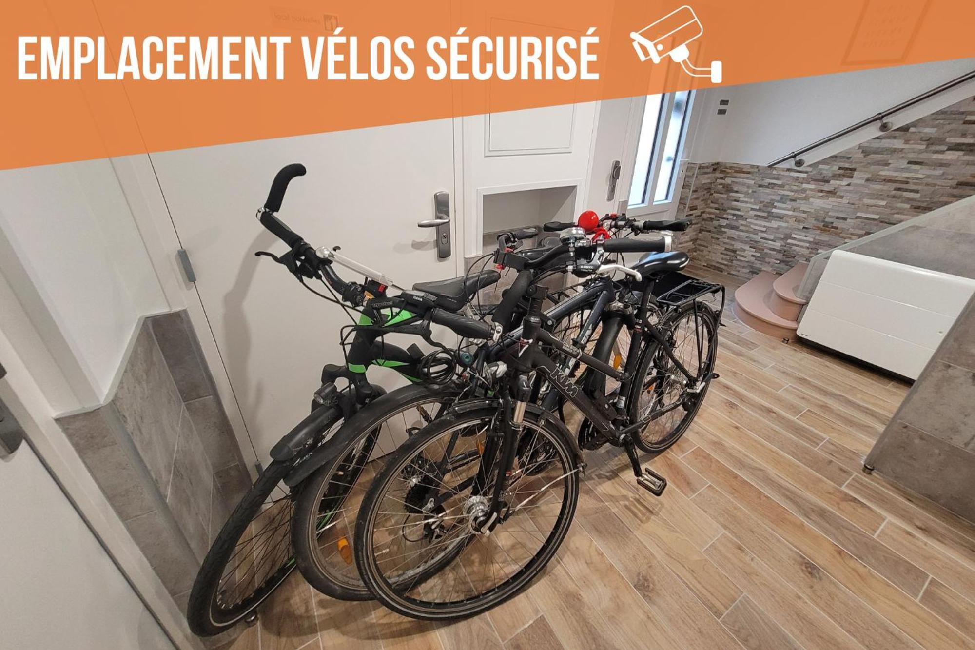 Appartement Promenade D'automne - Netflix & Wifi - Climatisation- Parking Gratuit - Check-in 24h24 - Emplacement Velos - Goodmarning Châlons-en-Champagne